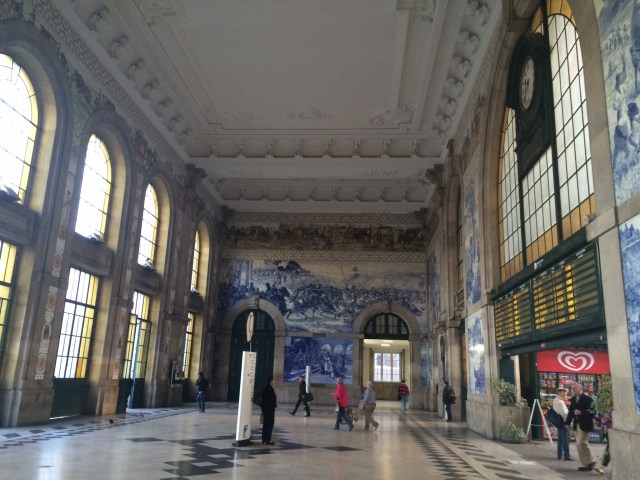 Porto train station